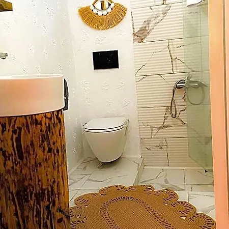 Sisu Alacati Ciftlikkoyu